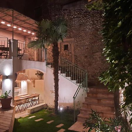 Drome Provencale Maison Familiale Calme Dans Village Valréas Kültér fotó