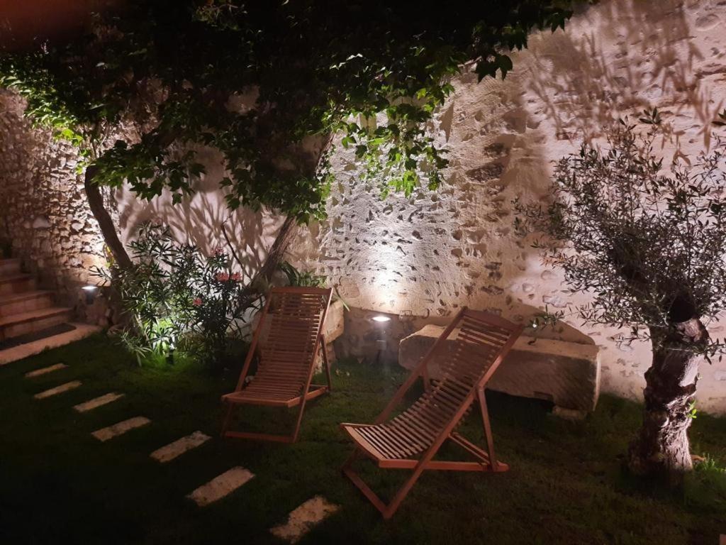 Drome Provencale Maison Familiale Calme Dans Village Valréas Kültér fotó