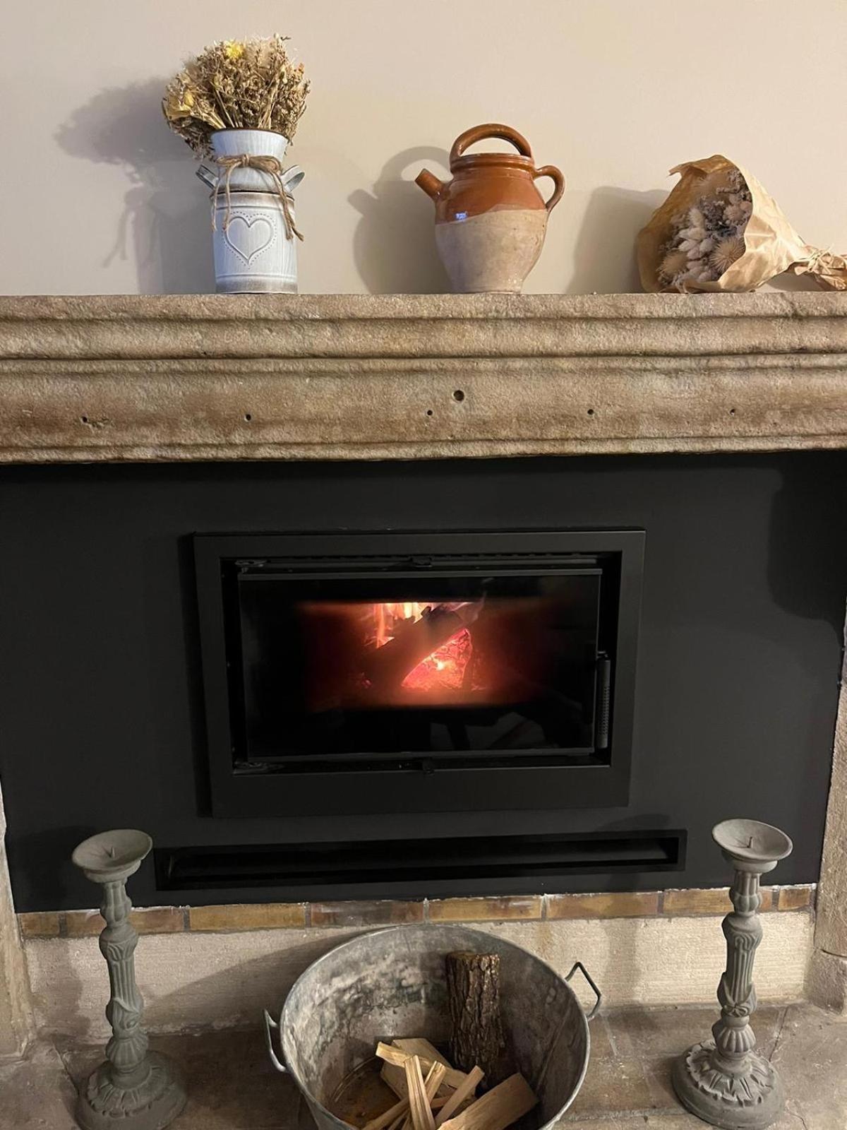 Drome Provencale Maison Familiale Calme Dans Village Valréas Kültér fotó