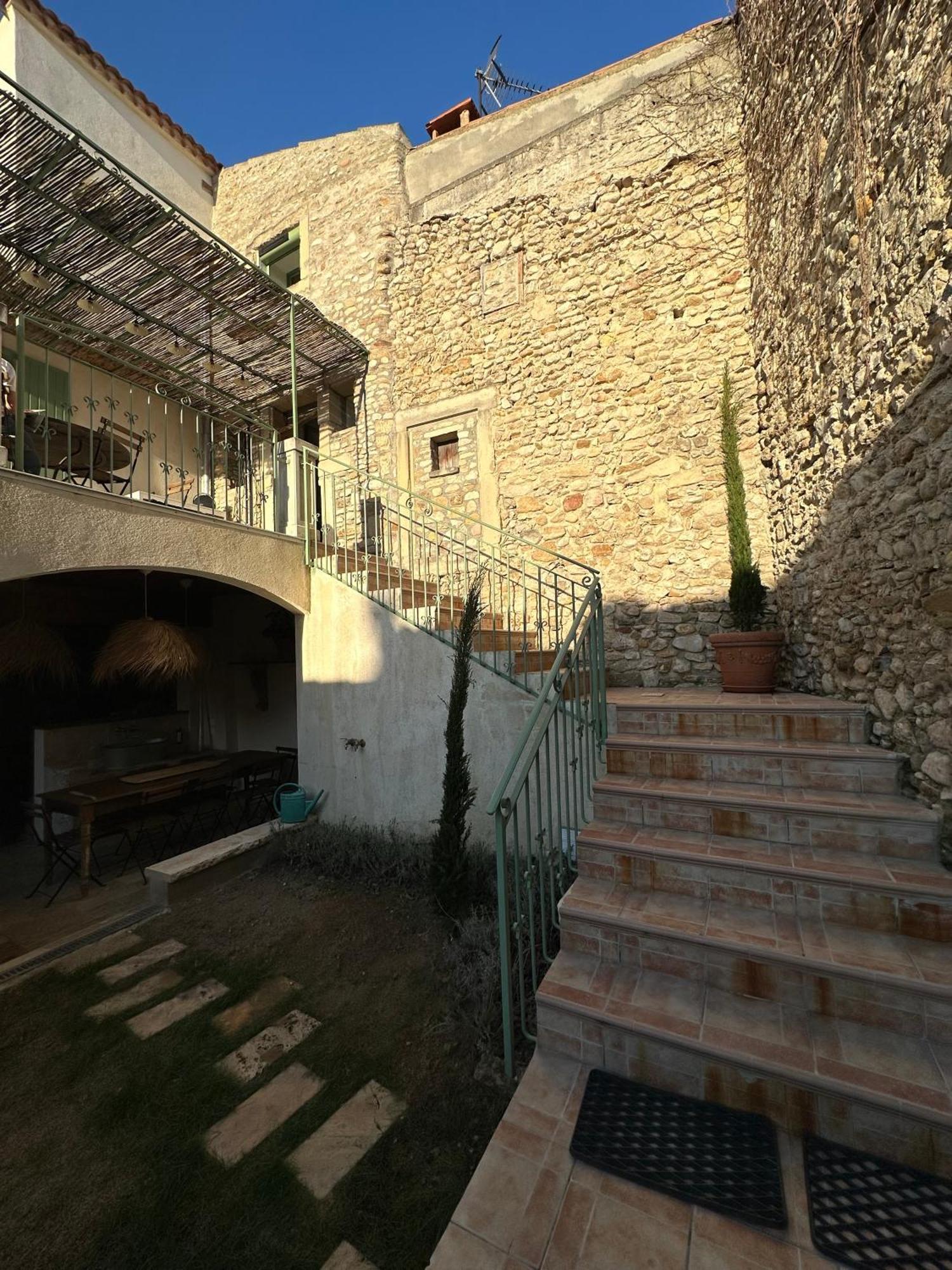 Drome Provencale Maison Familiale Calme Dans Village Valréas Kültér fotó